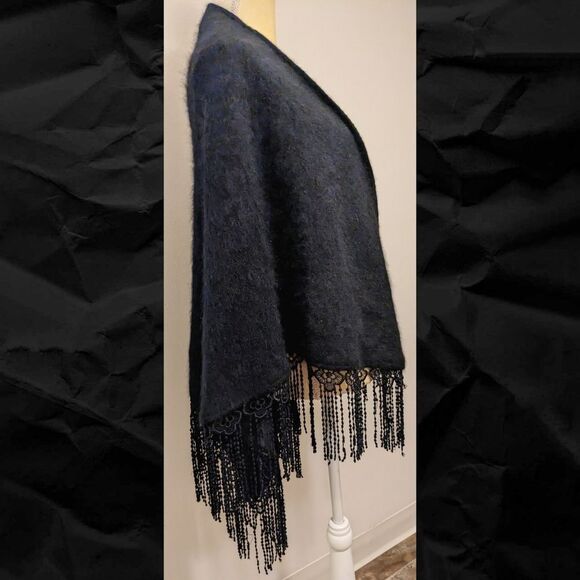 TR Shannan Vintage Angora Shawl - EUC - Picture 3 of 7